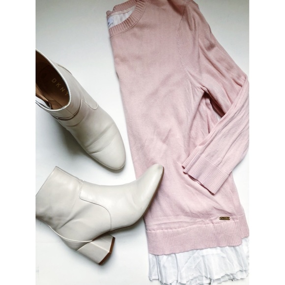 Calvin Klein Sweaters - Calvin Klein Sweater🎀